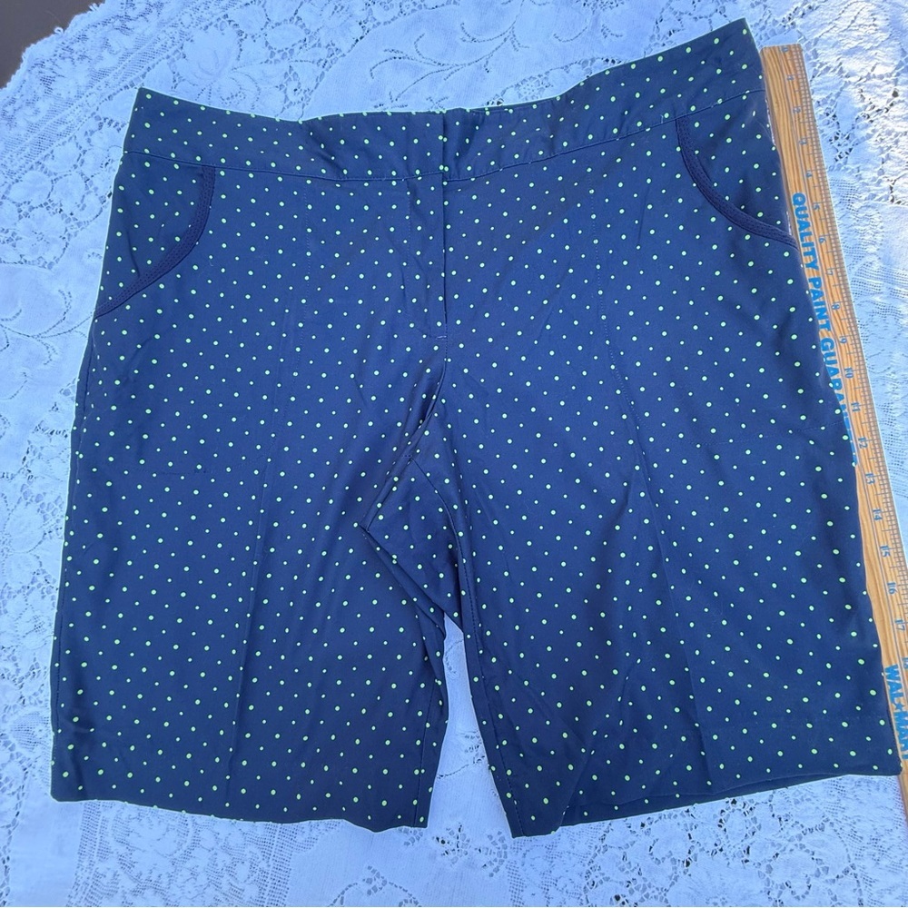 Izod Women’s Golf Shorts Navy‎ Blue soft lightweight Polyester size 14